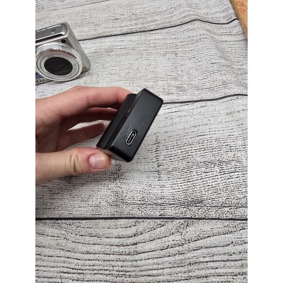 Panasonic LUMIX DMC-TZ4 8.1MP Digital Camera Silver With Battery And Charger - Picture 3 of 11